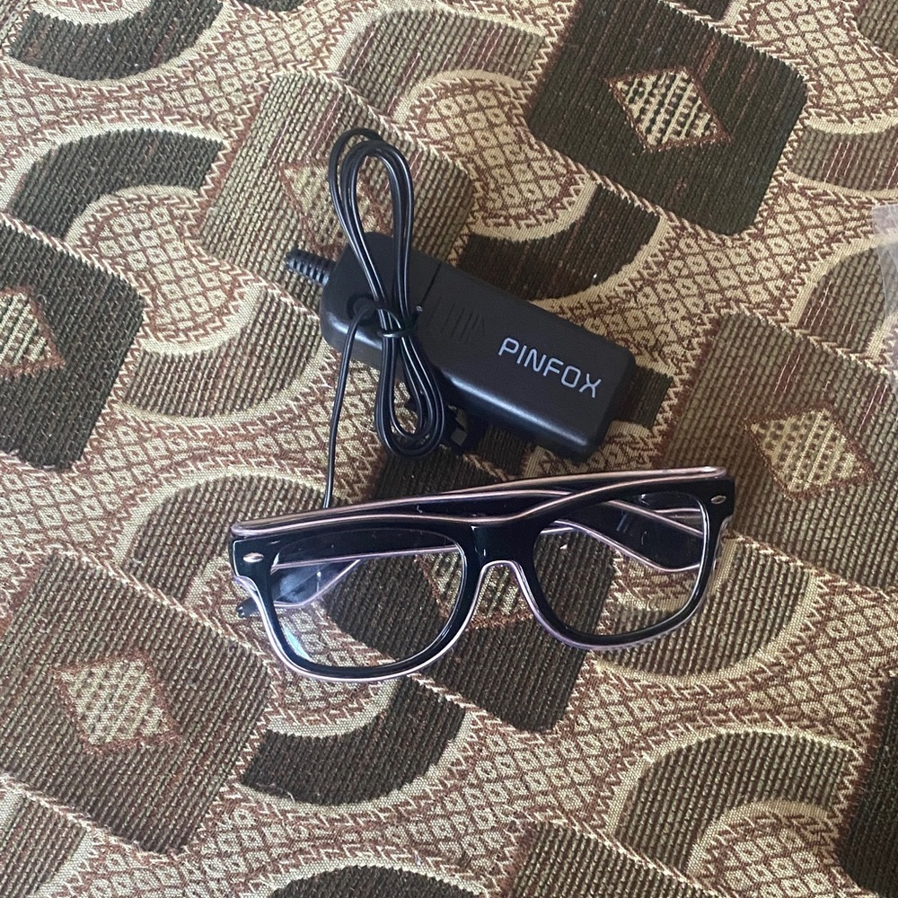 Aqua Light-Up LED Glow Glasses w/ Controller – Black Frame No Batteries Included